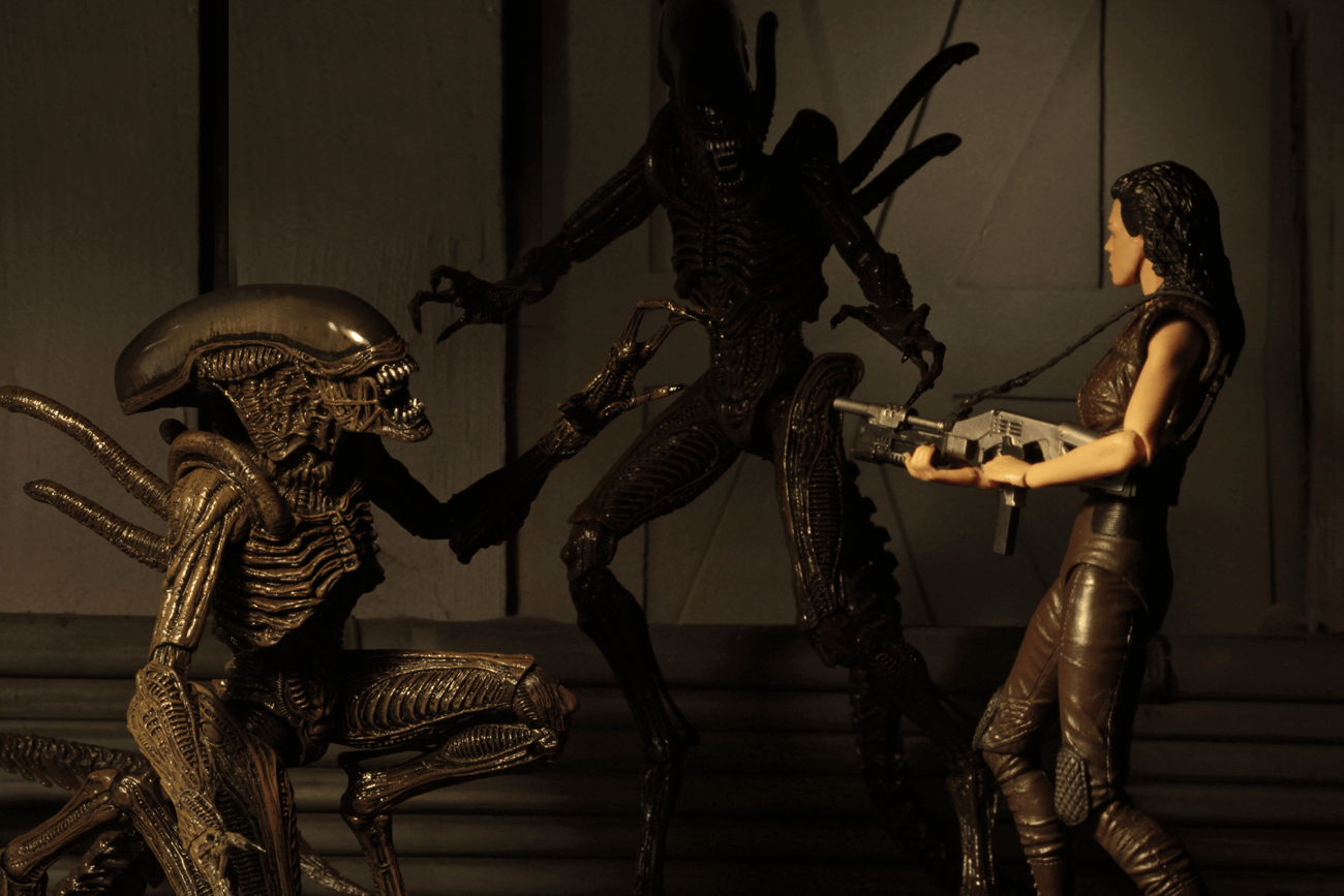 NECA Resurrects a Pair of New Alien Action Figures | Dead Entertainment